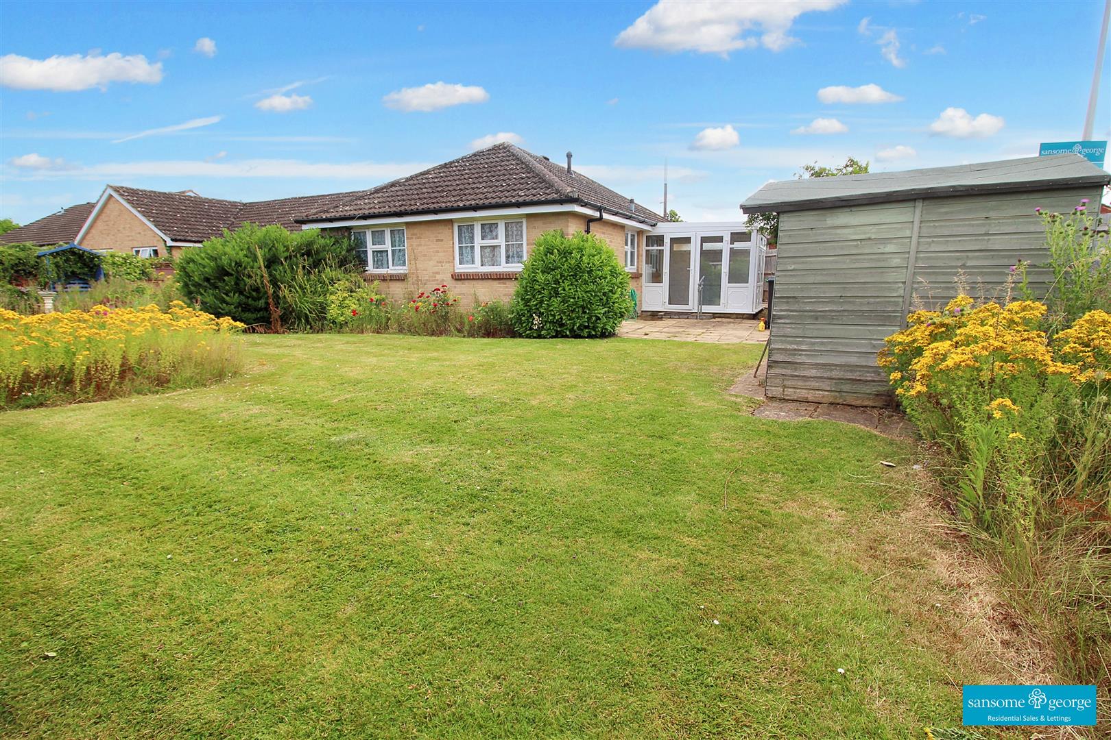 2 bed property in Condor Close, Tilehurst